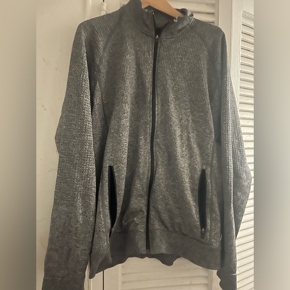 Lululemon Engineered Warmth Jacket Gray Sz XL